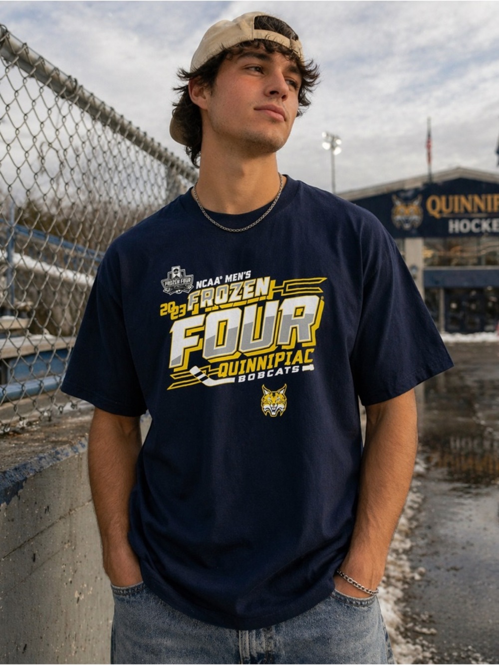 NCAA Frozen Four 2023 Quinnipiac Bobcats XL Navy Graphic Tee
